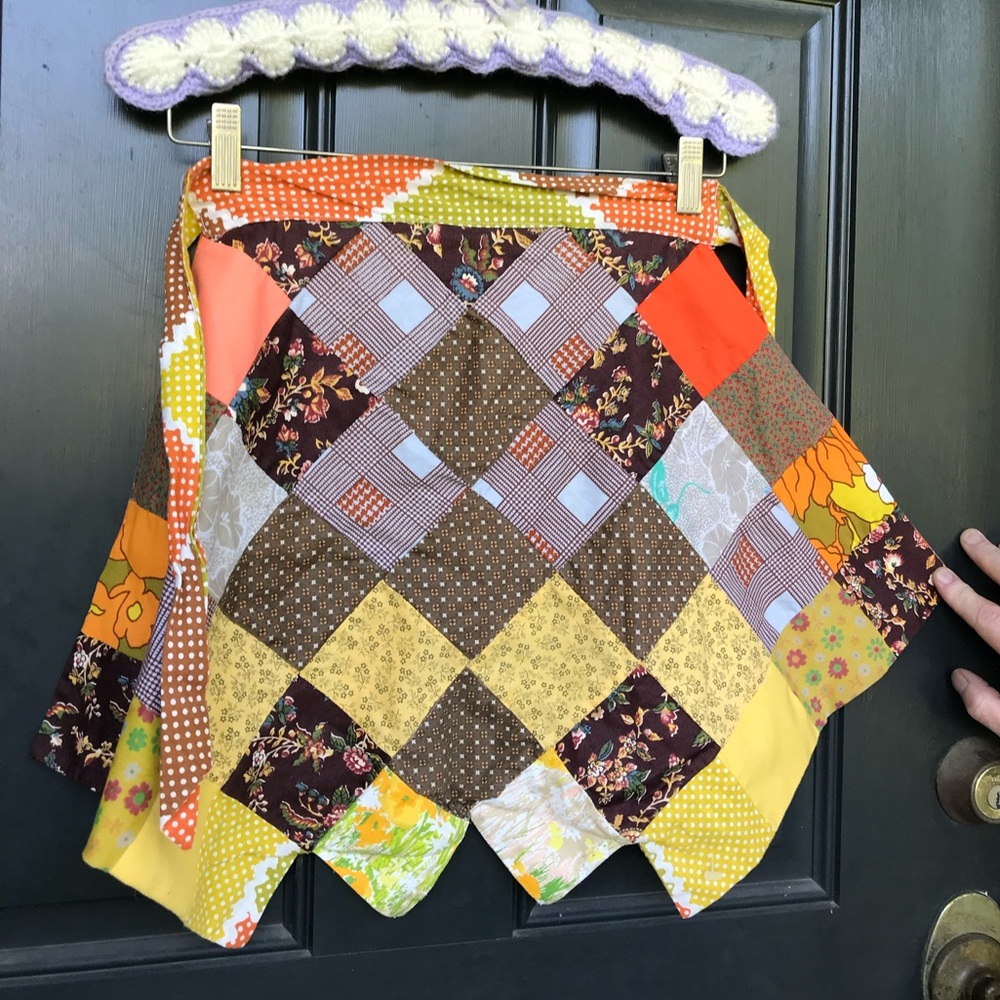 Vintage Small Patchwork Apron / Patchwork Quilt A… - image 1